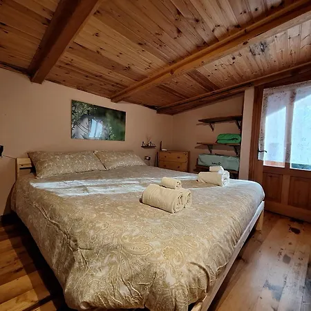 Il Ciabot Del Bosco בקתה